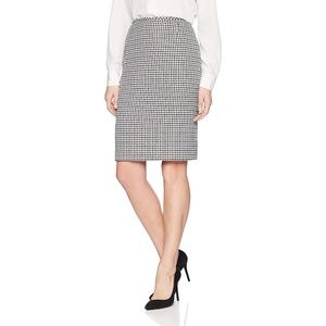 LAST PRICE Tahari by ASL Textured Check Skirt